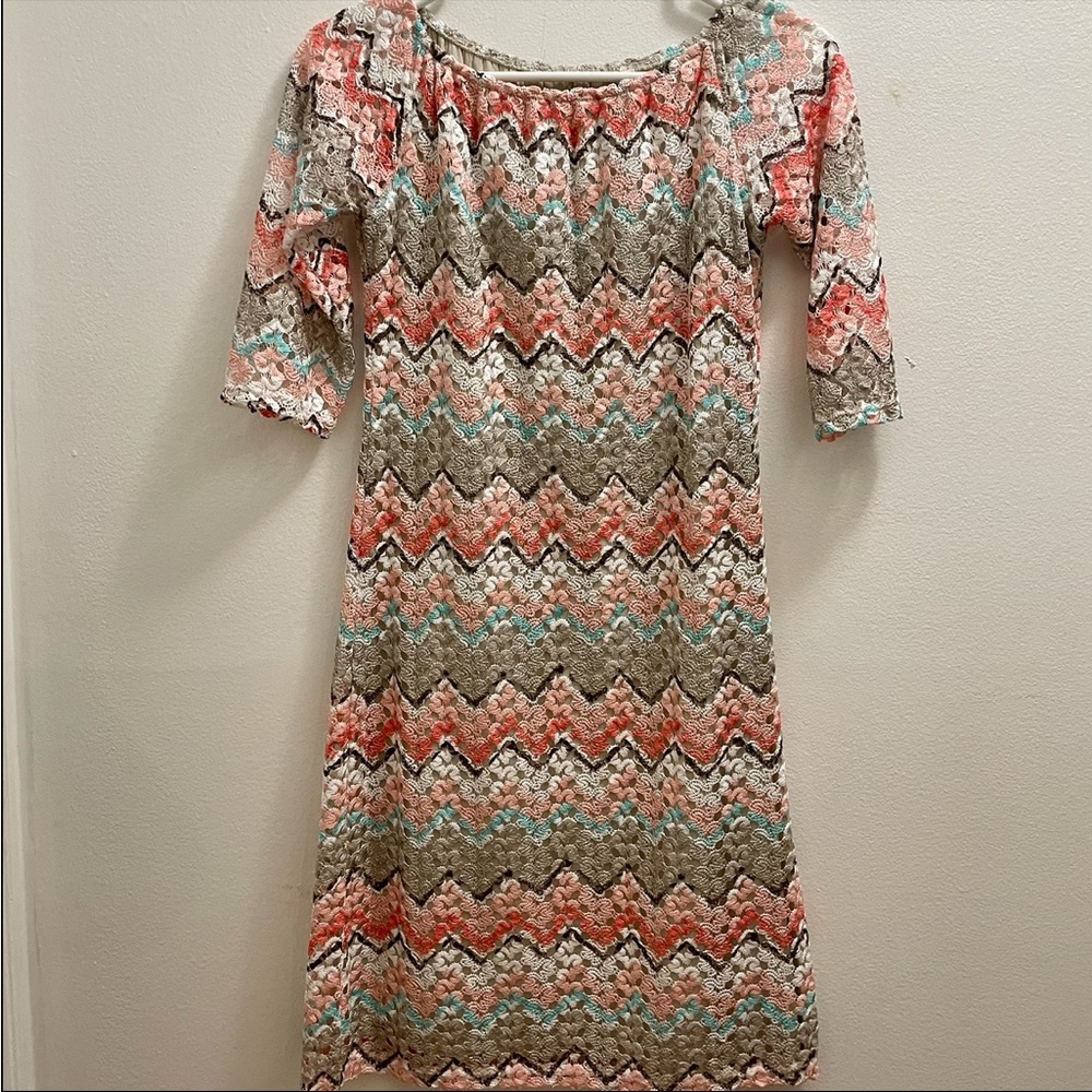 BLUE SAND made in Italy Women’s 3/4 Sleeve Chevron Crochet Lace Dress. Size M